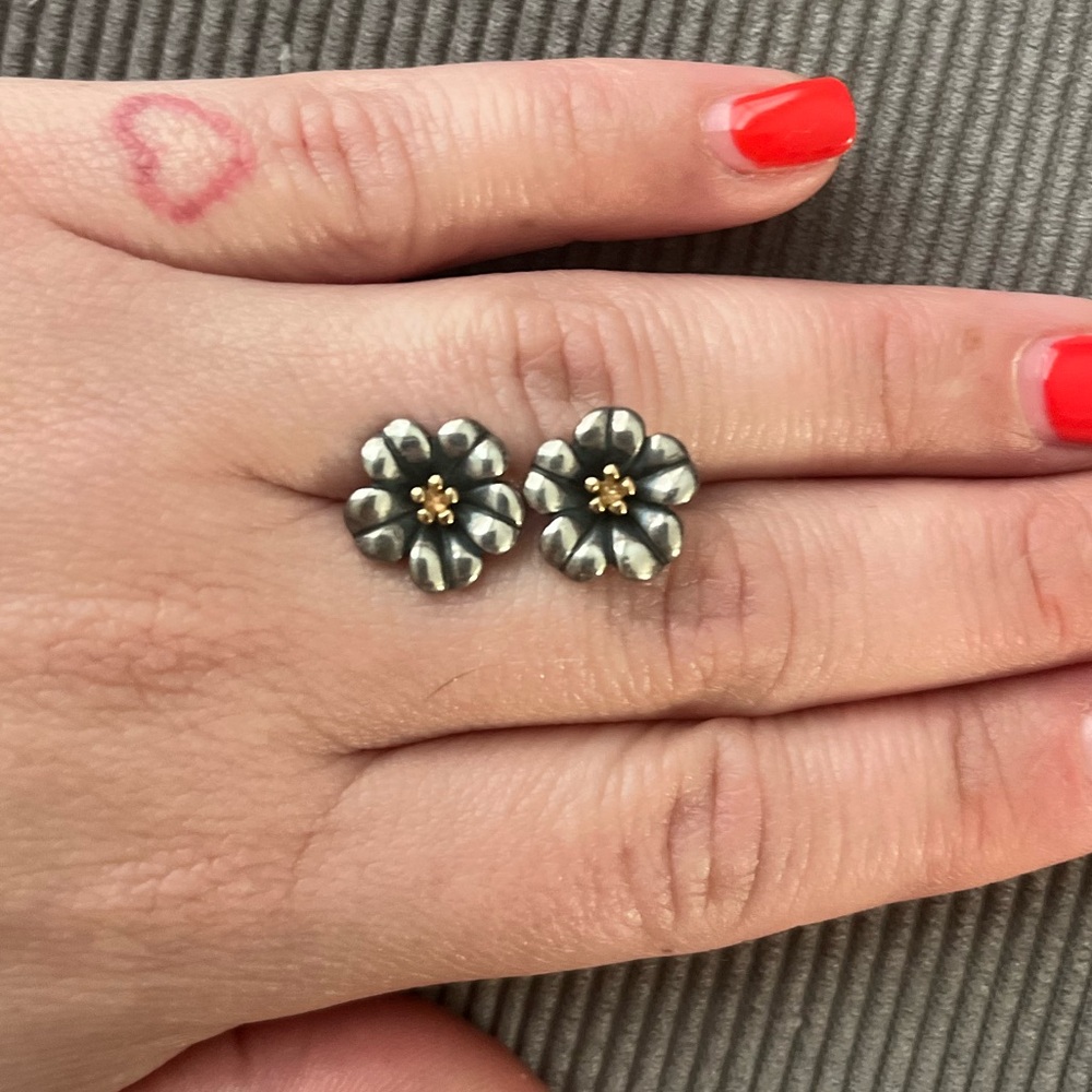 Vintage JAMES AVERY Flower Stud Earrings
